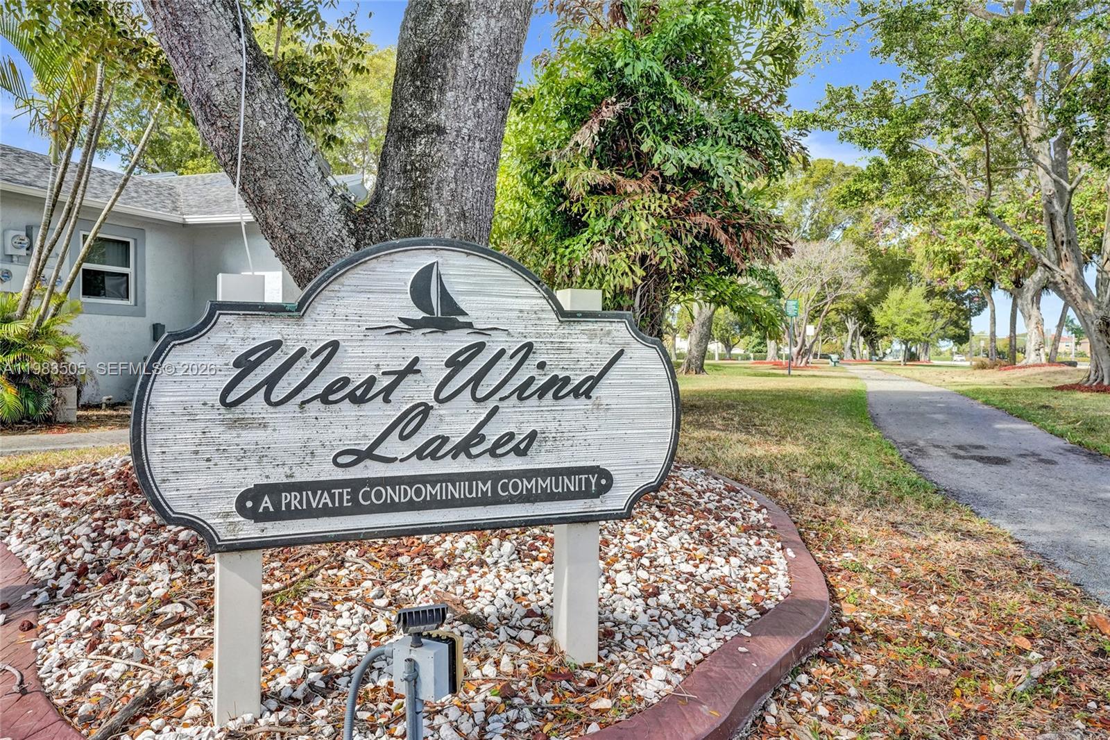 WESTWIND LAKES GARDEN HOM - Residential