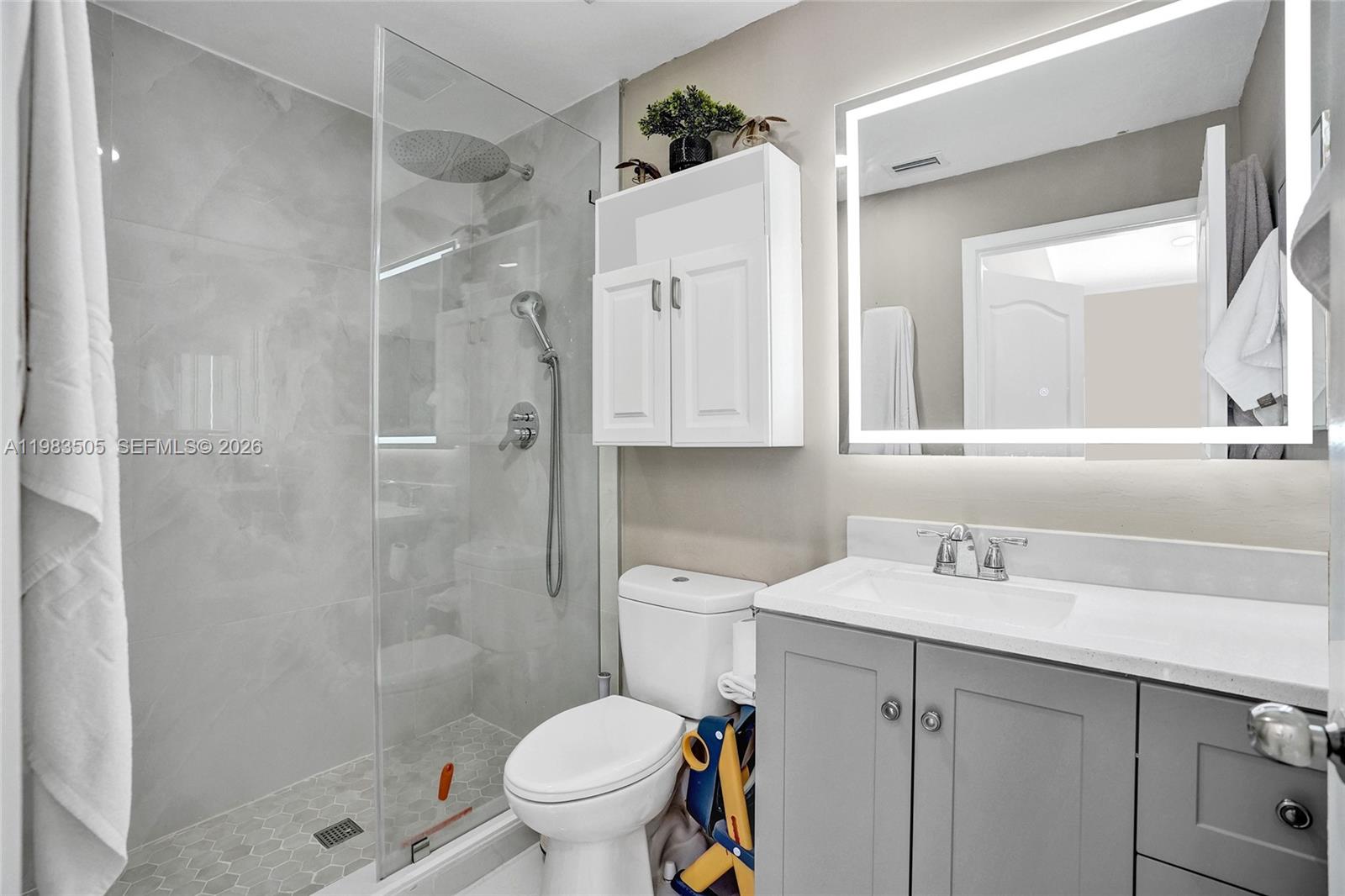 WESTWIND LAKES GARDEN HOM - Residential