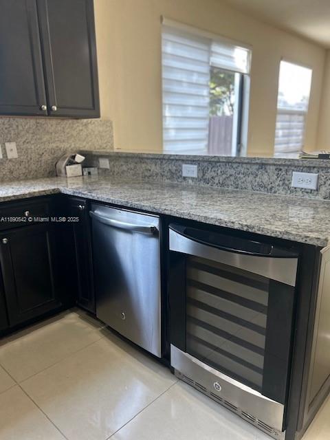 ISLES AT GRAND BAY - Residential Lease