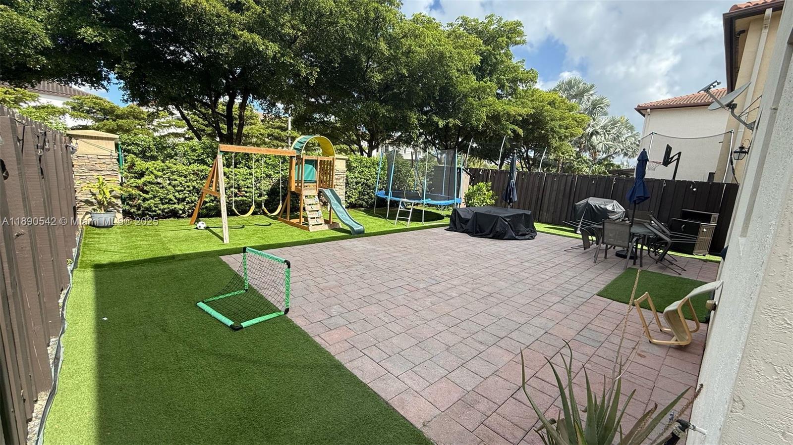 ISLES AT GRAND BAY - Residential Lease
