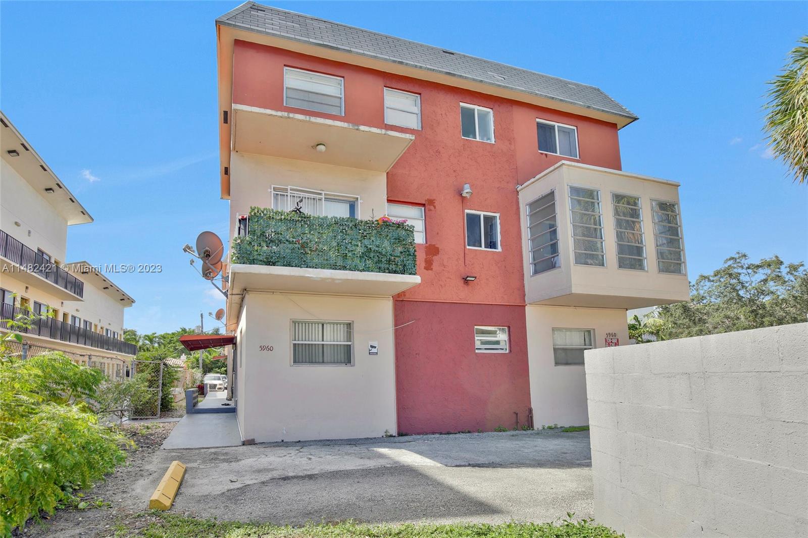 Property for Sale at 5960 Ne 5th Ct 2, Miami, Broward County, Florida - Bedrooms: 2 
Bathrooms: 2  - $287,500