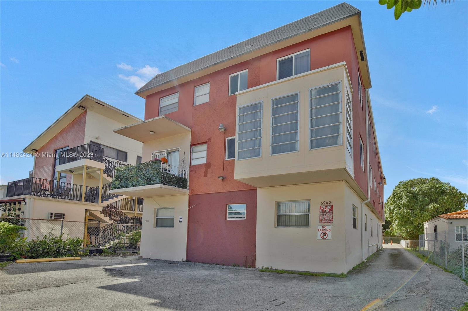 View photos, virtual tours, details... 5960 NE 5th Ct 2