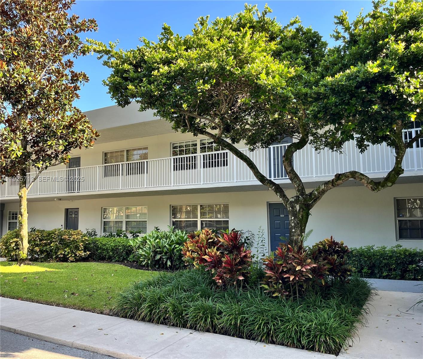 NO 14 PALM-AIRE COUNTRY C - Residential