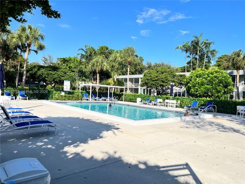 4280 Oaks Ter 203 Pompano Beach FL 33069