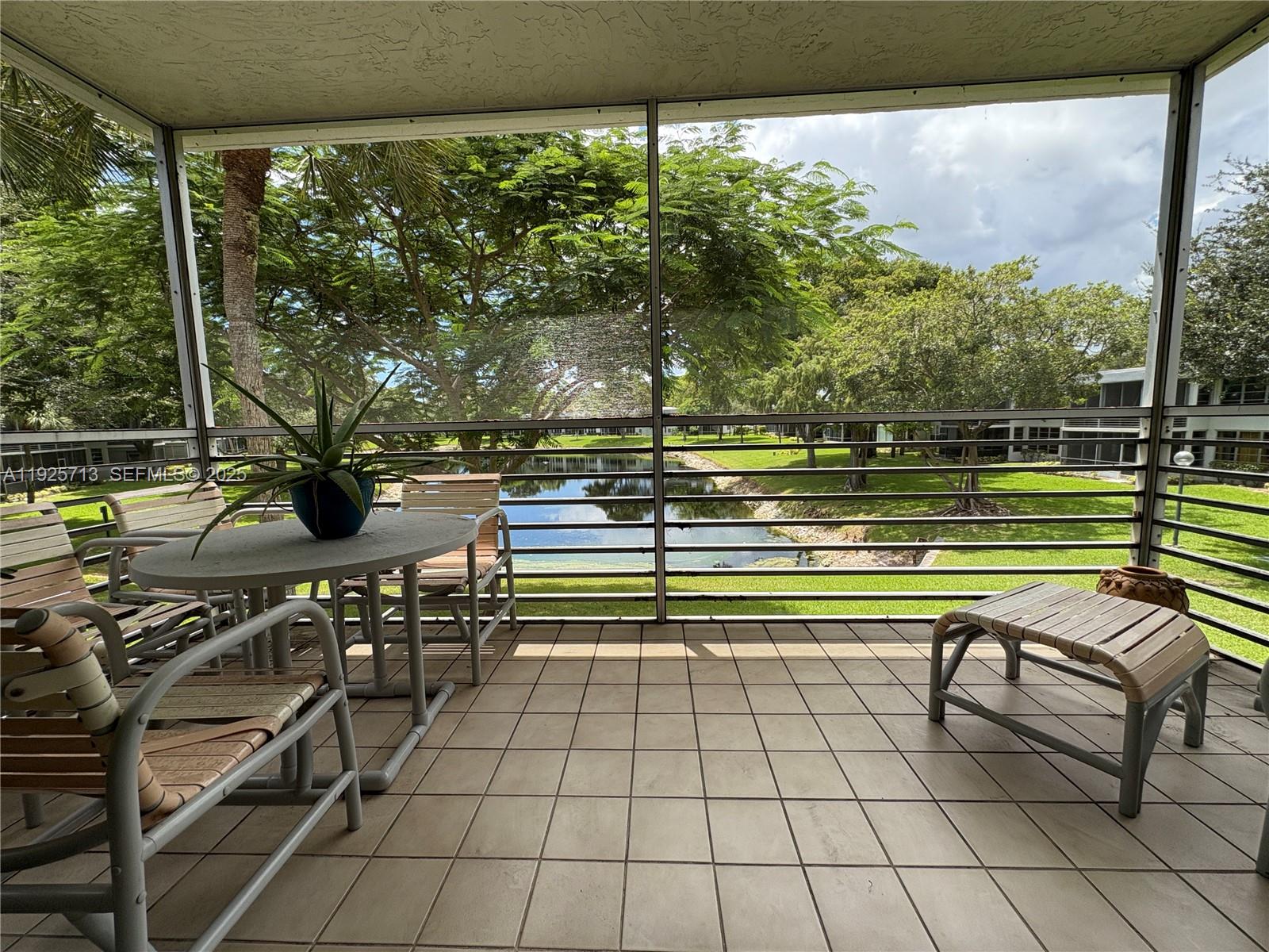 NO 14 PALM-AIRE COUNTRY C - Residential