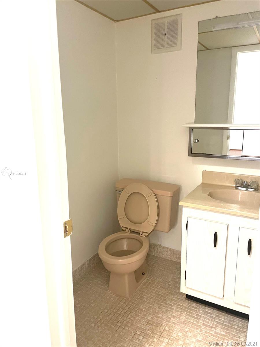 OMEGA 2 CONDO - Residential