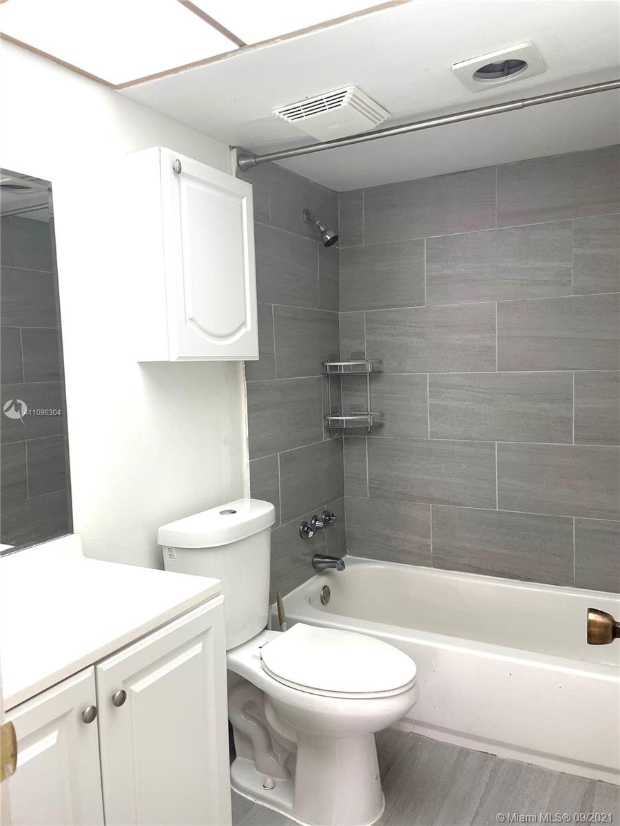 OMEGA 2 CONDO - Residential