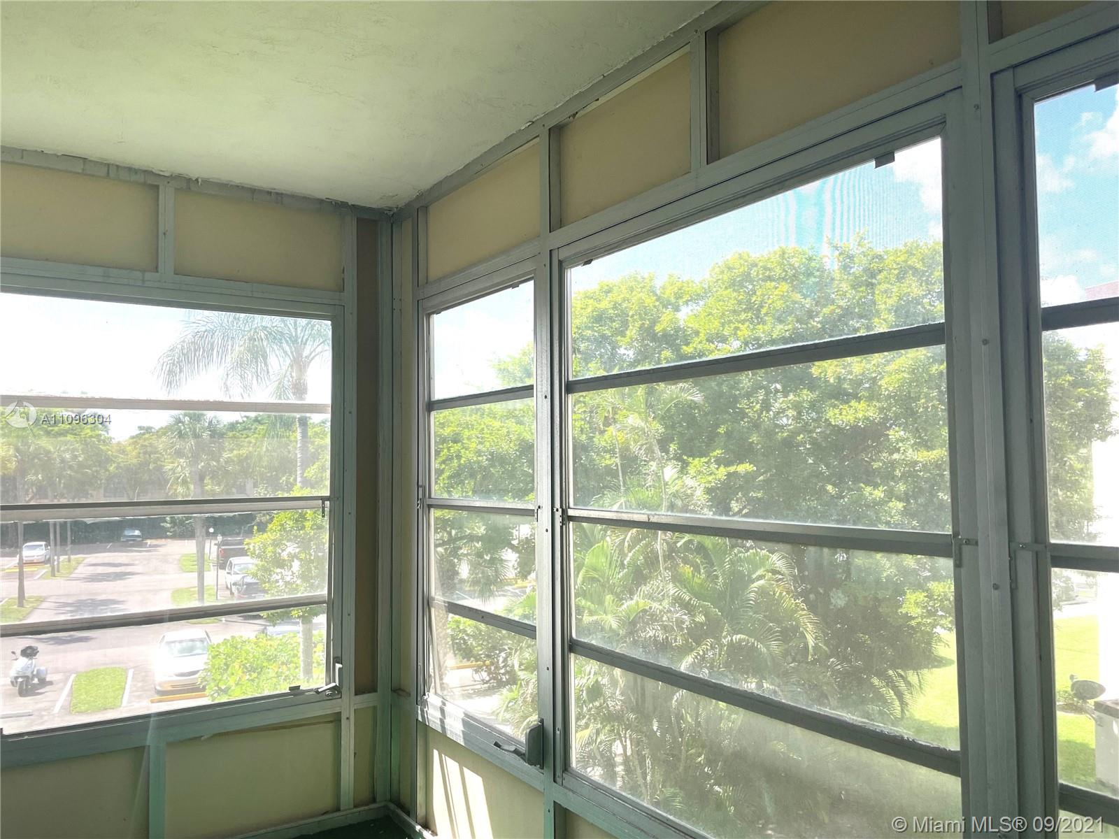 OMEGA 2 CONDO - Residential
