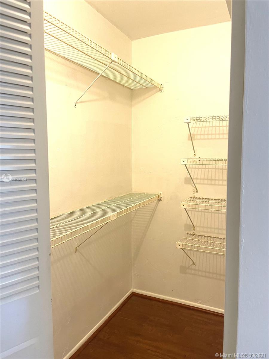 OMEGA 2 CONDO - Residential