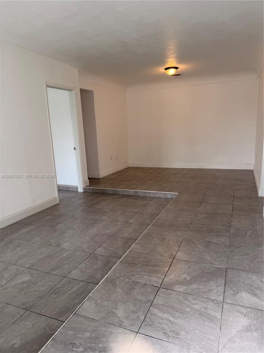 MIRAMAR ISLES SEC 3 - Residential Lease