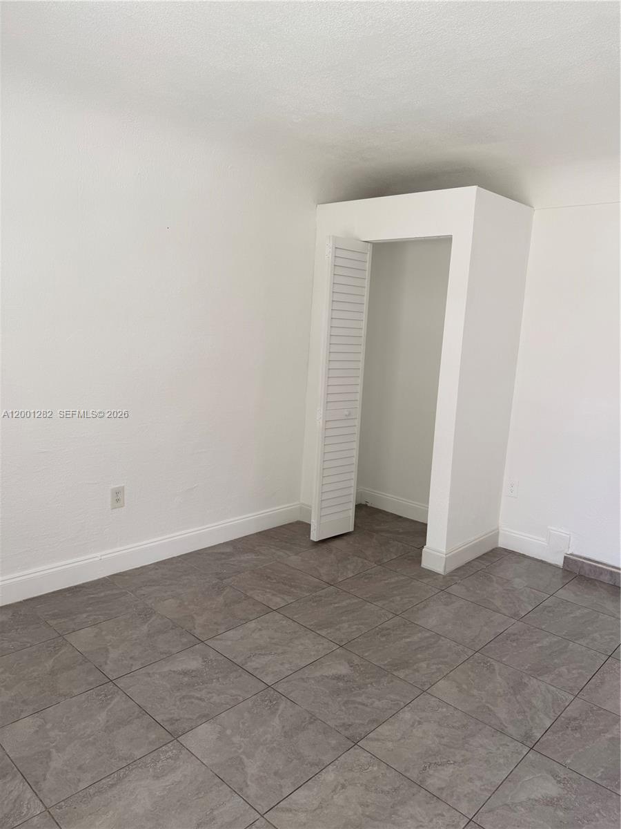 MIRAMAR ISLES SEC 3 - Residential Lease