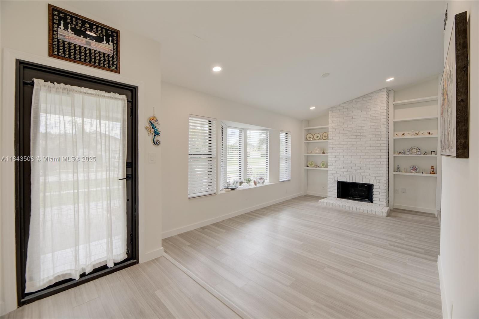 21553 Chipmunk Ln, Boca Raton, FL, 33428/$780,000 3 21553 Chipmunk Ln