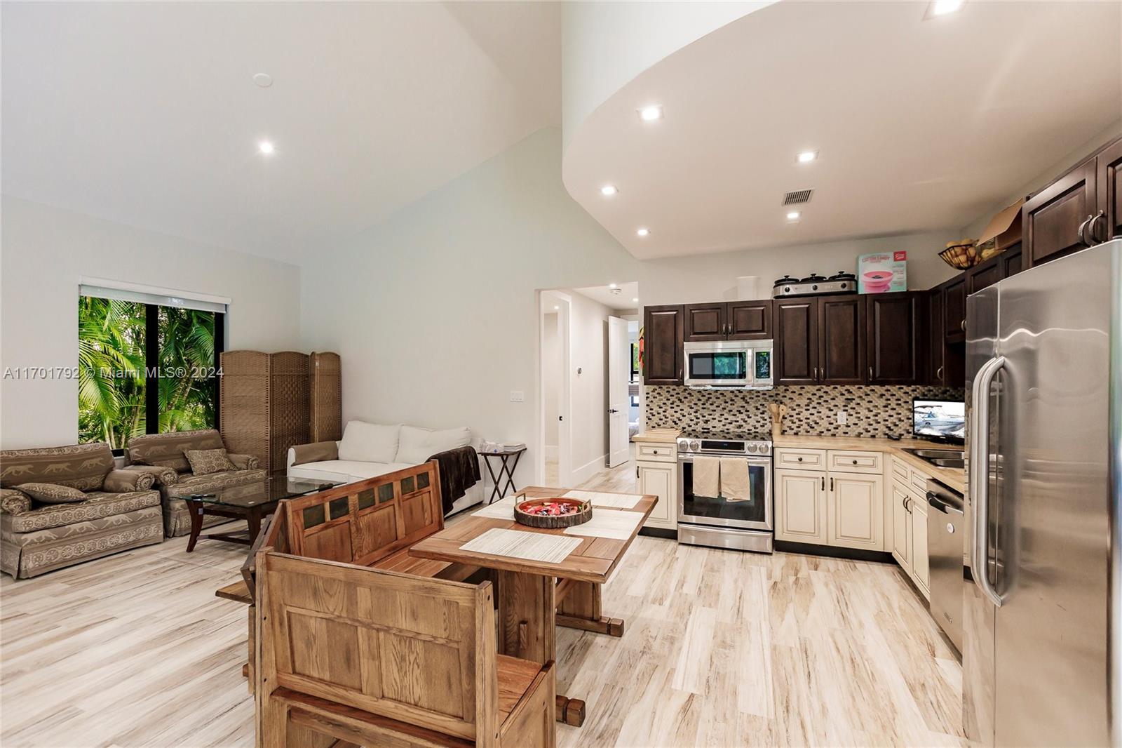 SOUTHWEST RANCHES - Residential