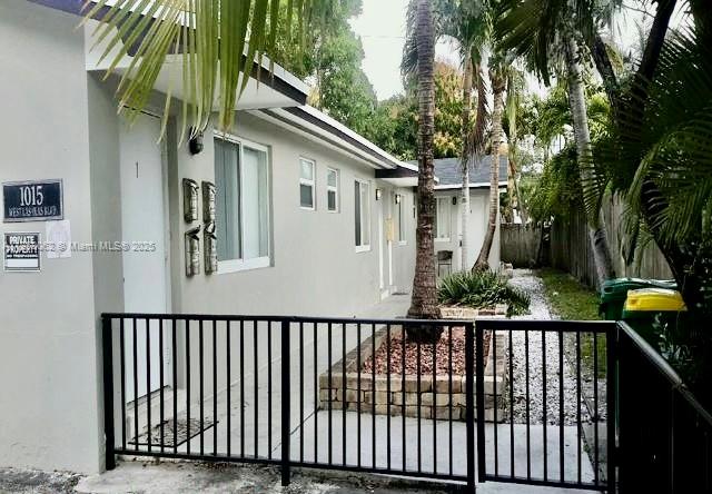 Spacious and Beautifully Renovated 1 Bedroom 1 Bathroom unit with walk-in closet available for rent walking distance from Downtown Ft. Lauderdale and Las Olas Beach. Monthly Rental includes water, 1 assigned parking space, and 1 visitor parking. Pets allowed, no pet deposit. There is furniture that could be included: a bed, nightstand, and dresser. Washer and dryer hookup available too but you must bring your own washer and dryer. Move in with $3600 security deposit and $1800 first month rent.
