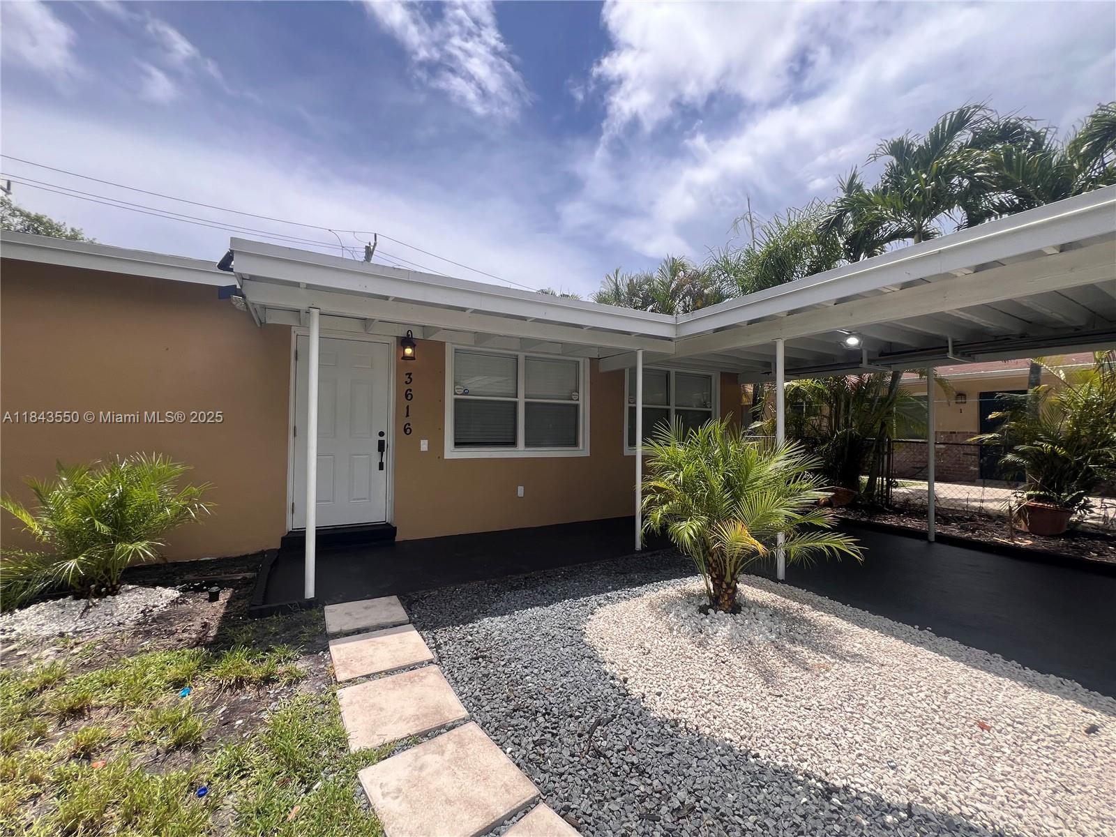 3616 SW 14th St