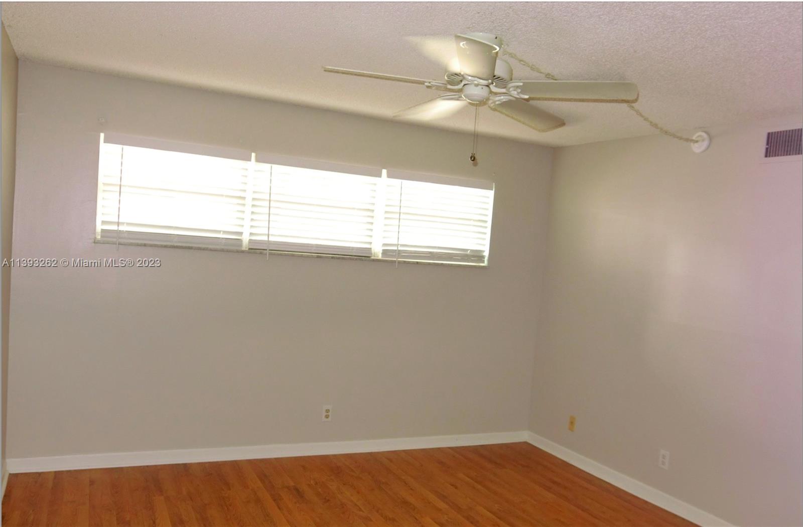 HOLLYBROOK GOLF AND - Residential