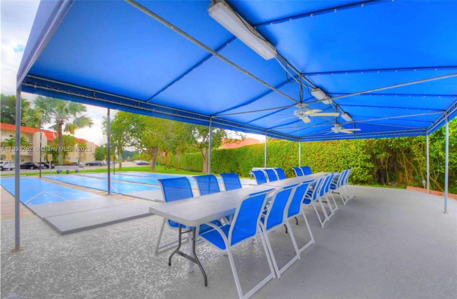 HOLLYBROOK GOLF AND - Residential