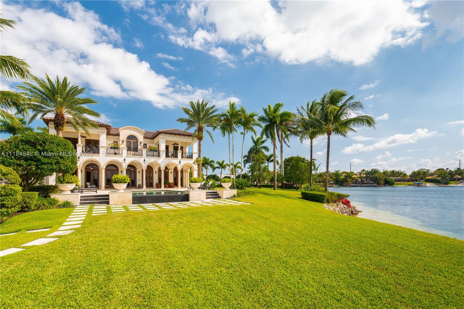 LAKESHORE SEC TWO - Residential