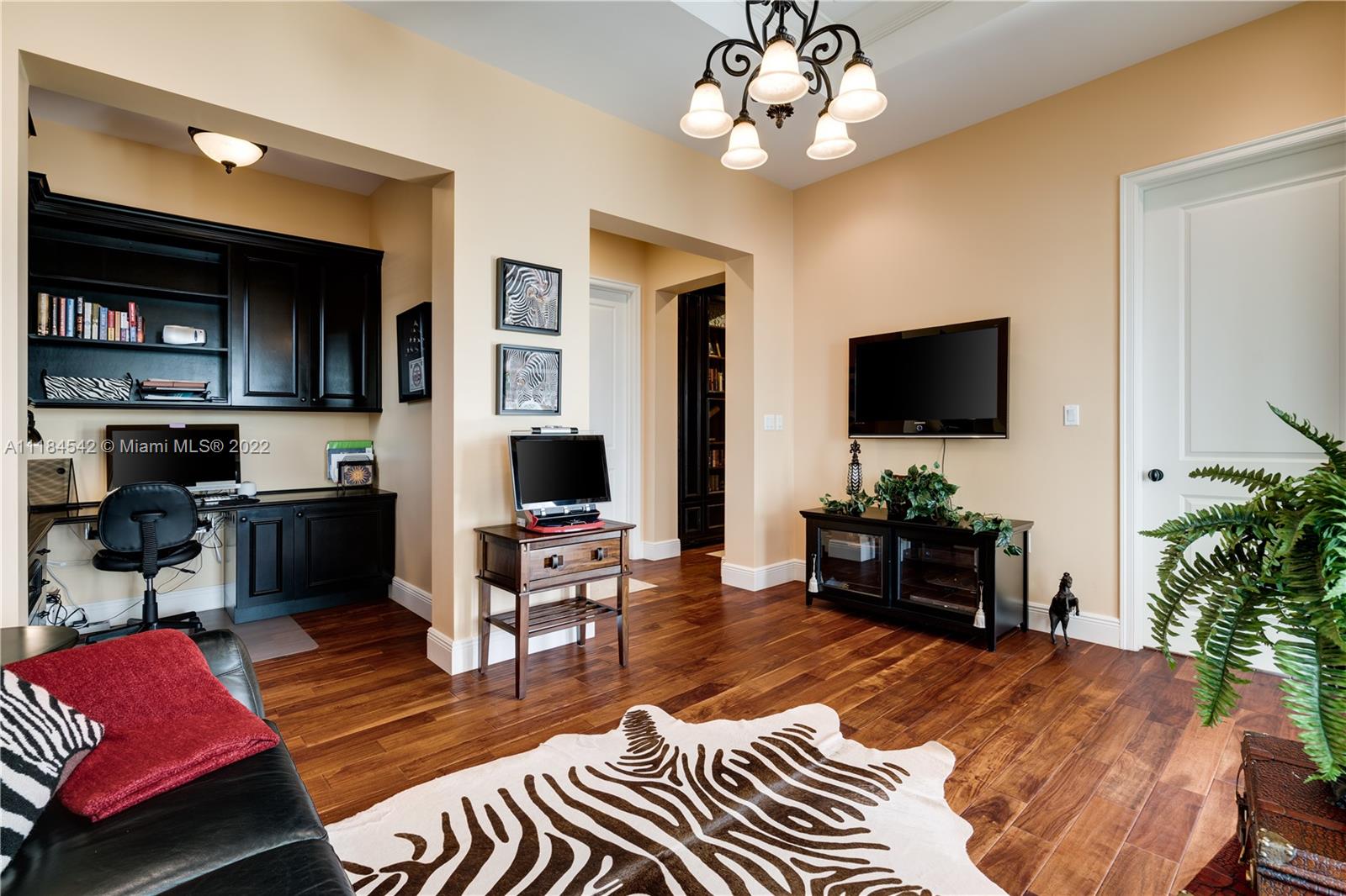 LAKESHORE SEC TWO - Residential