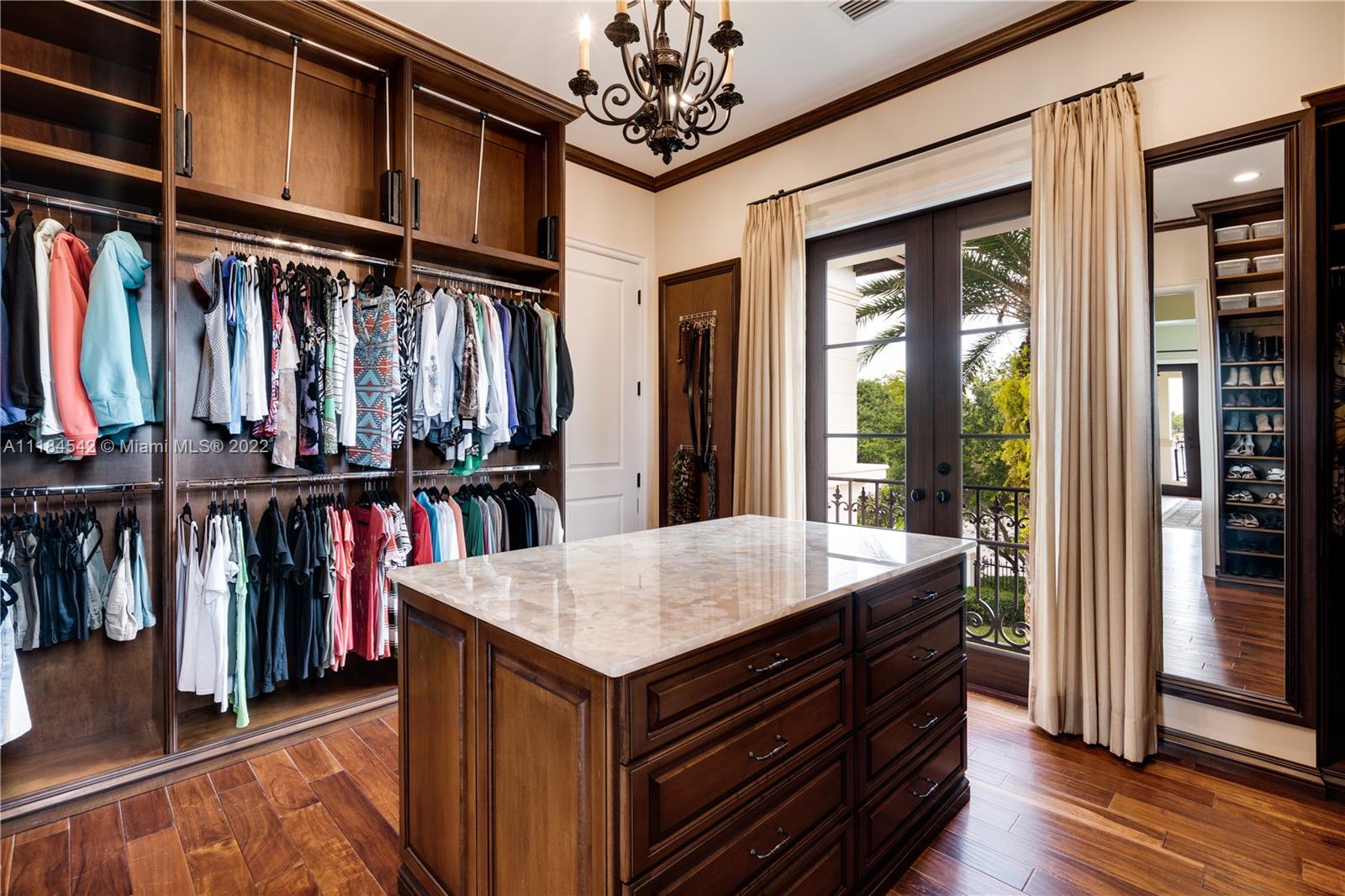 LAKESHORE SEC TWO - Residential