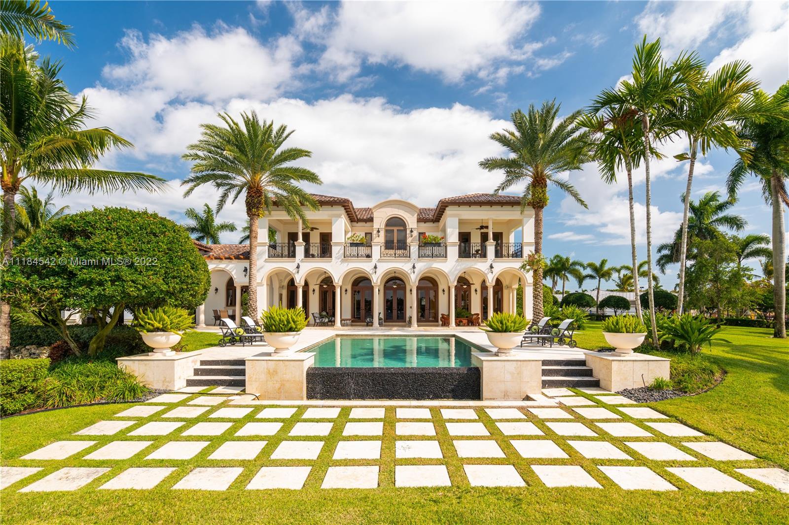 LAKESHORE SEC TWO - Residential