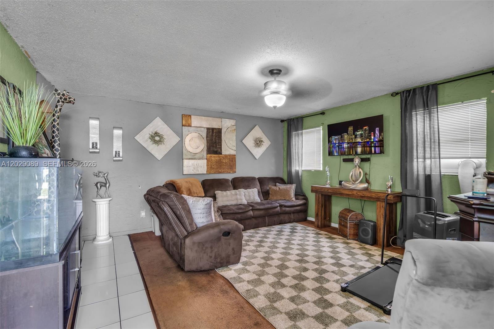 650 NW 3rd Ave