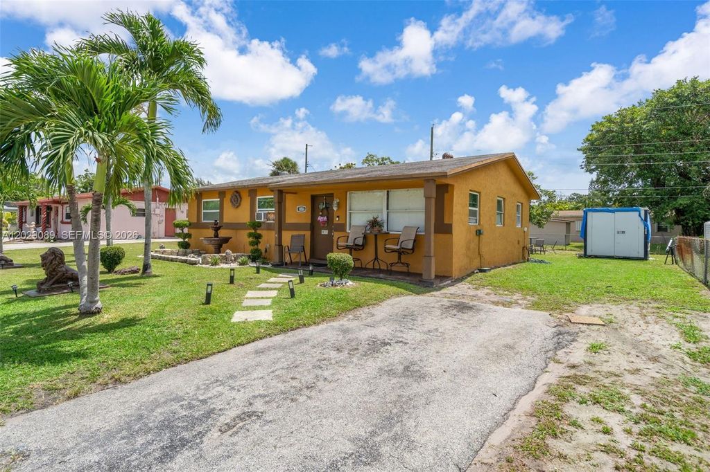Photo of 650 NW 3rd Ave, Deerfield Beach, FL 33441 (MLS # A12029089)