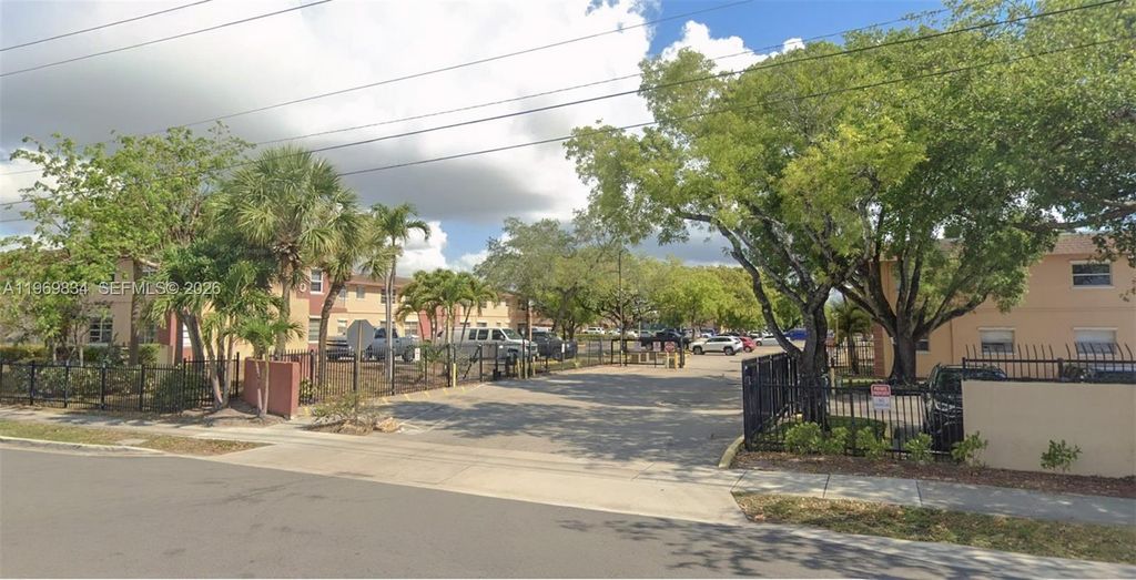 Photo of 95 NE 41st St #O216, Oakland Park, FL 33334 (MLS # A11969834)