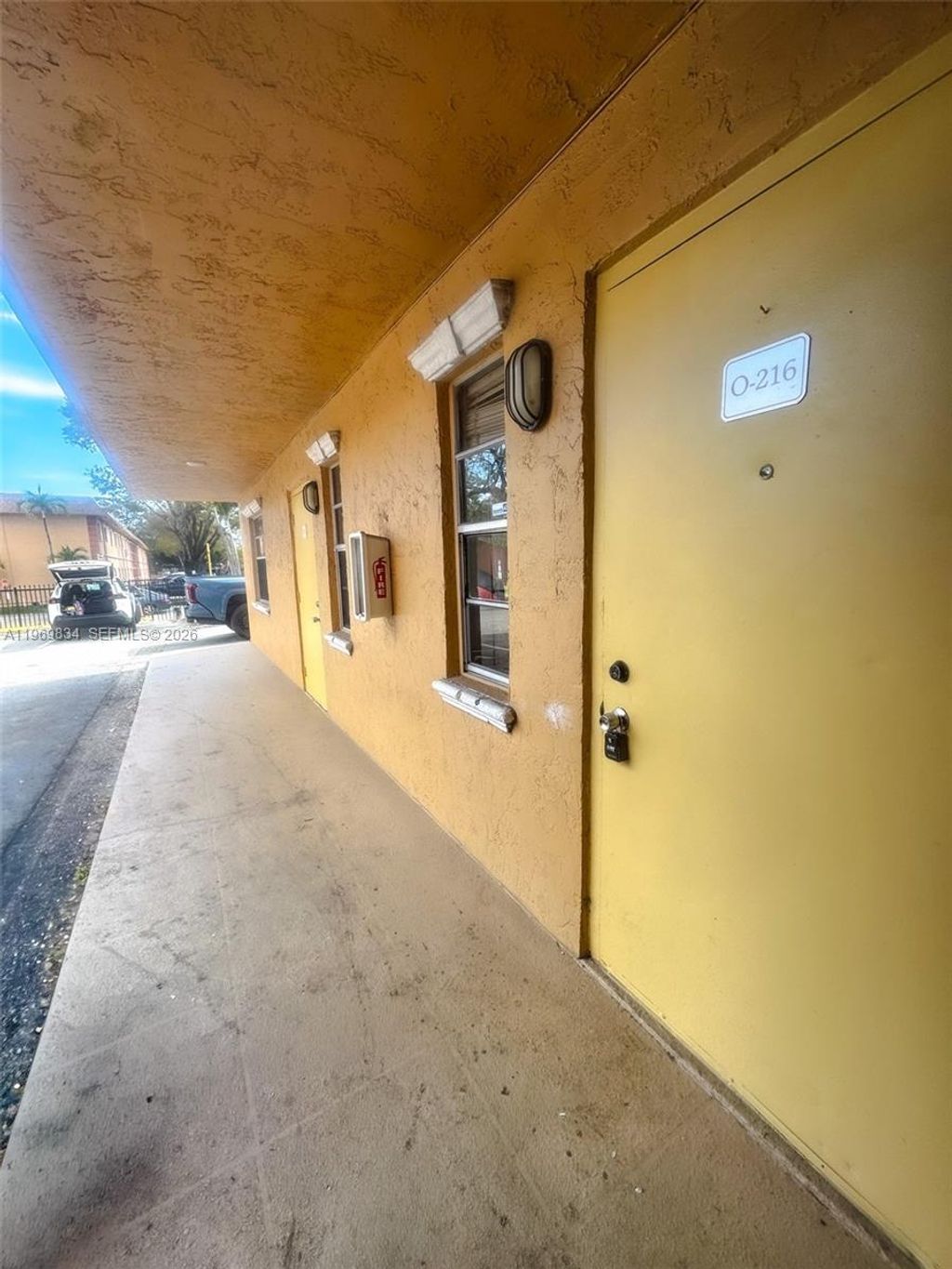 Photo of 95 NE 41st St #O216, Oakland Park, FL 33334 (MLS # A11969834)