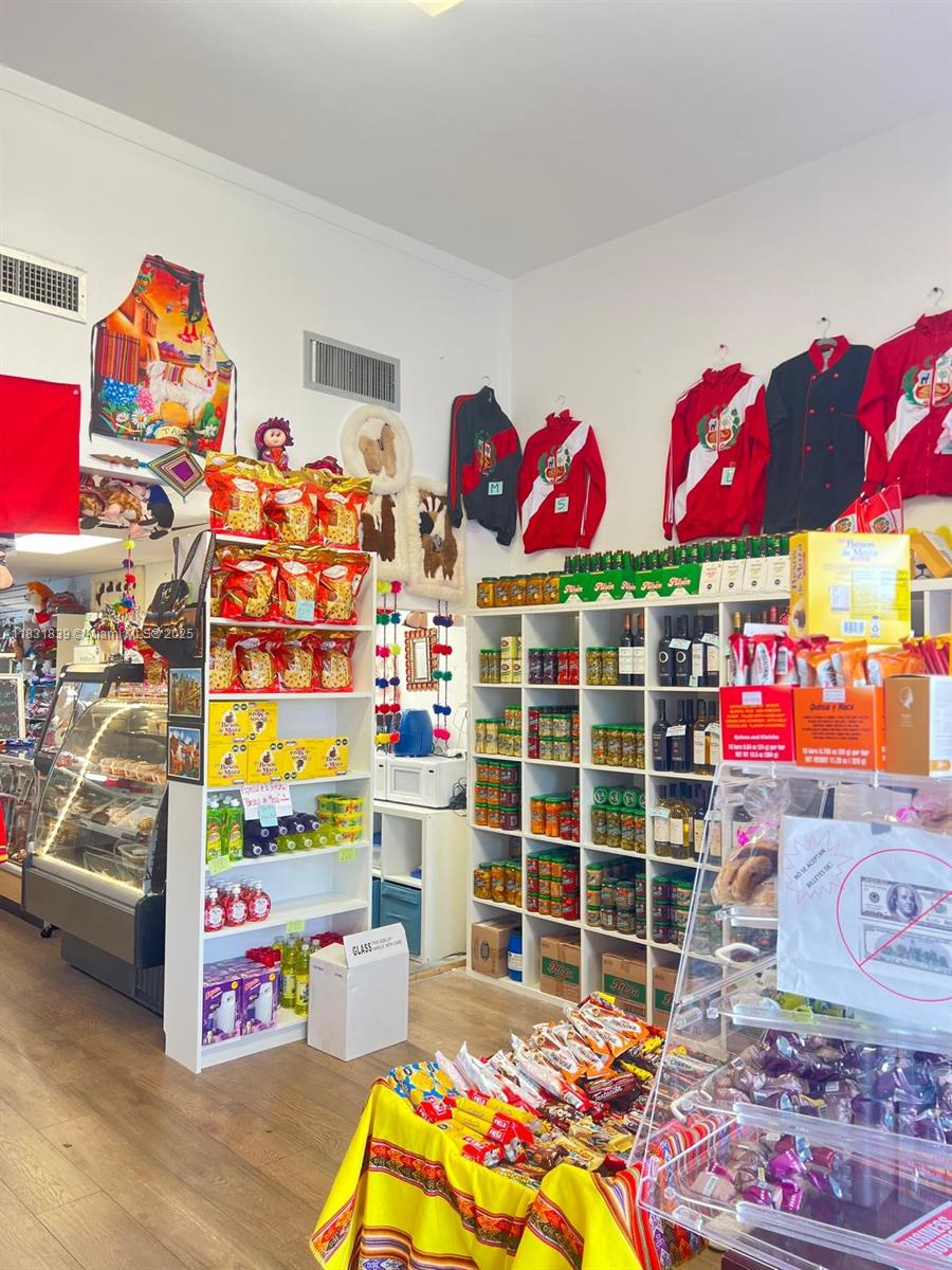 1429 Ponce De Leon Blvd