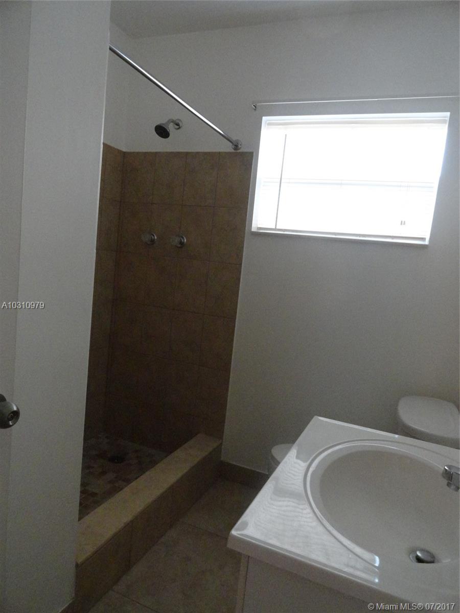 GRACEWOOD NO 5 - Residential Lease