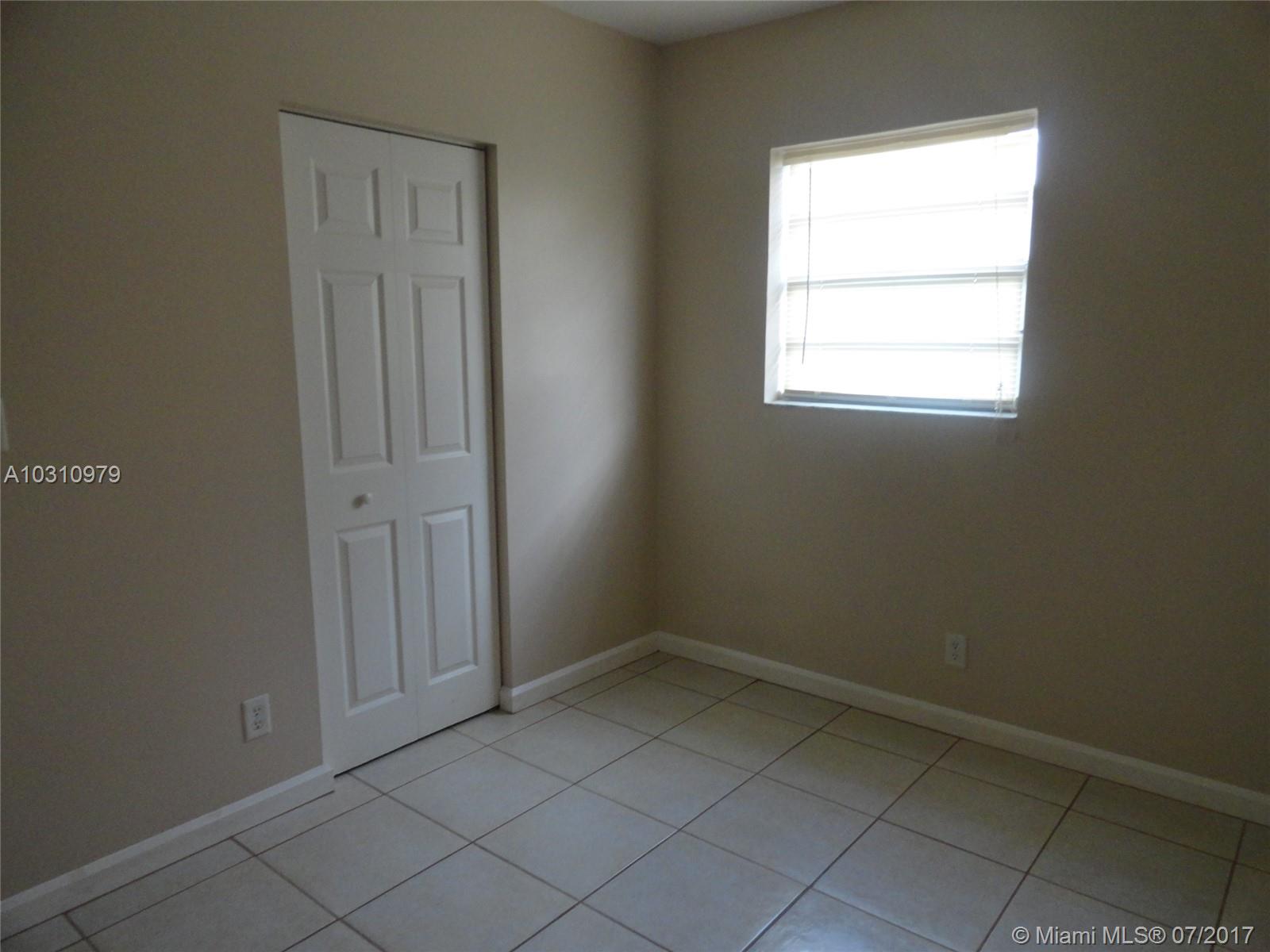 GRACEWOOD NO 5 - Residential Lease