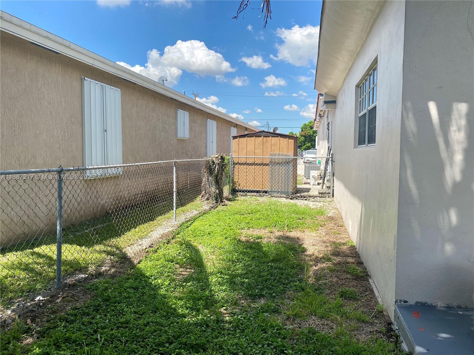 COMFORT GARDENS - Residential Income