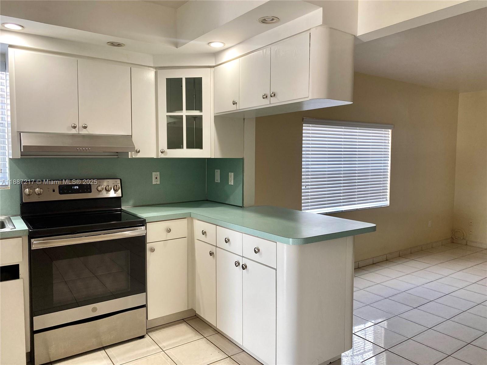 COMFORT GARDENS - Residential Income