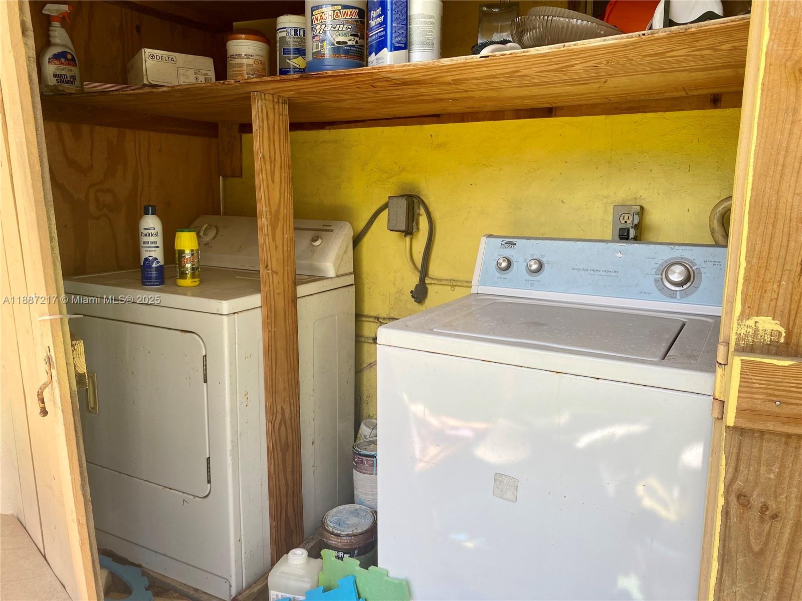 COMFORT GARDENS - Residential Income