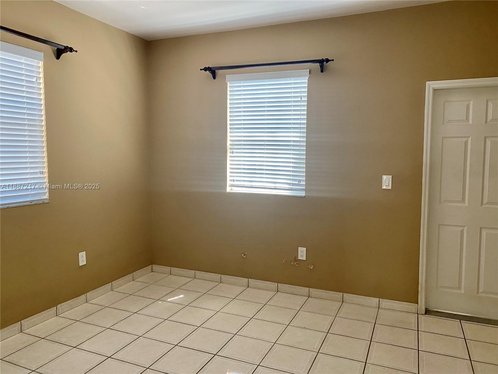 COMFORT GARDENS - Residential Income