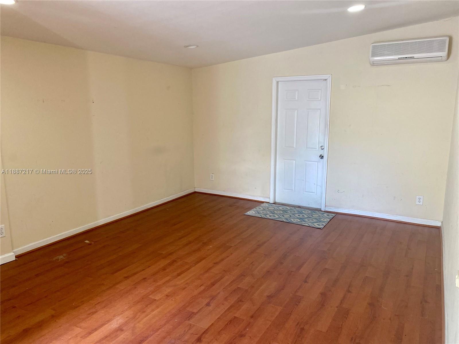 COMFORT GARDENS - Residential Income