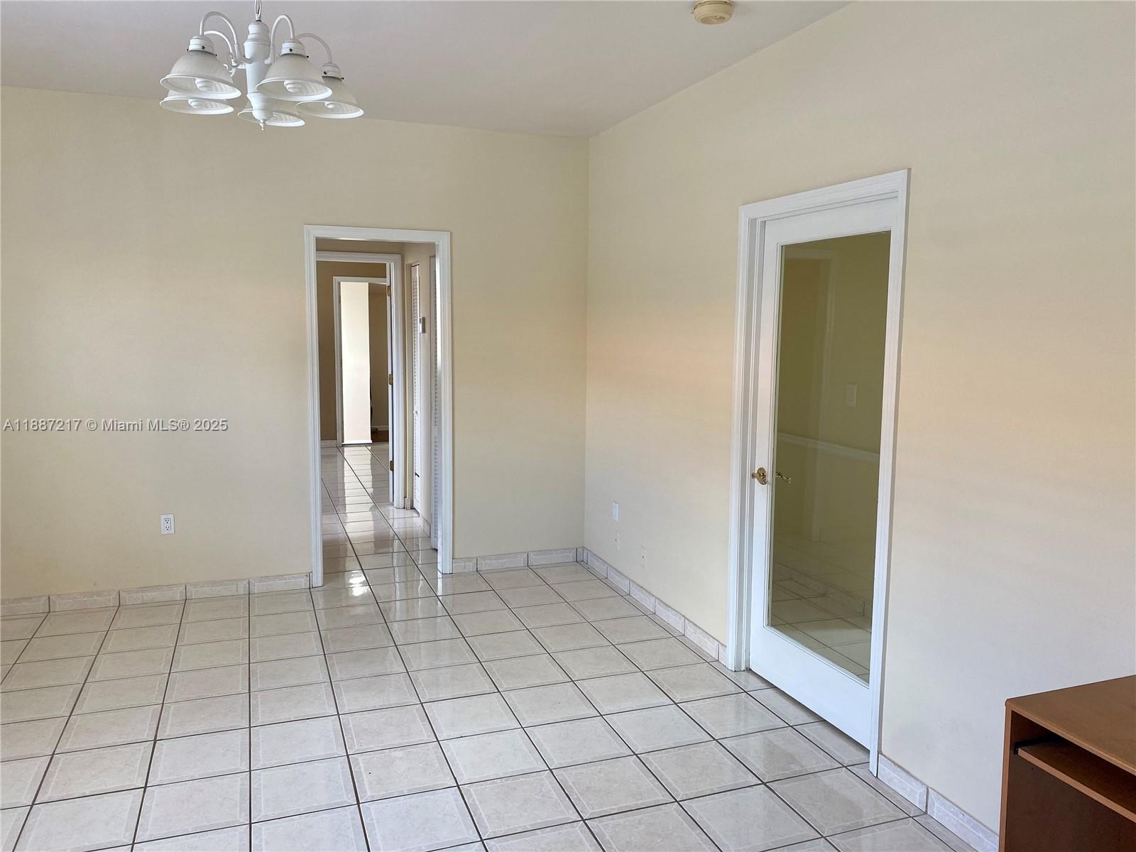 COMFORT GARDENS - Residential Income