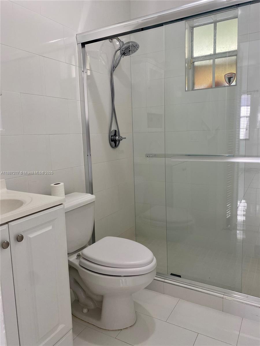 COMFORT GARDENS - Residential Income