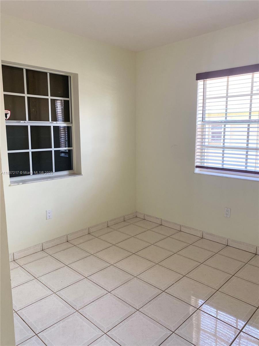 COMFORT GARDENS - Residential Income