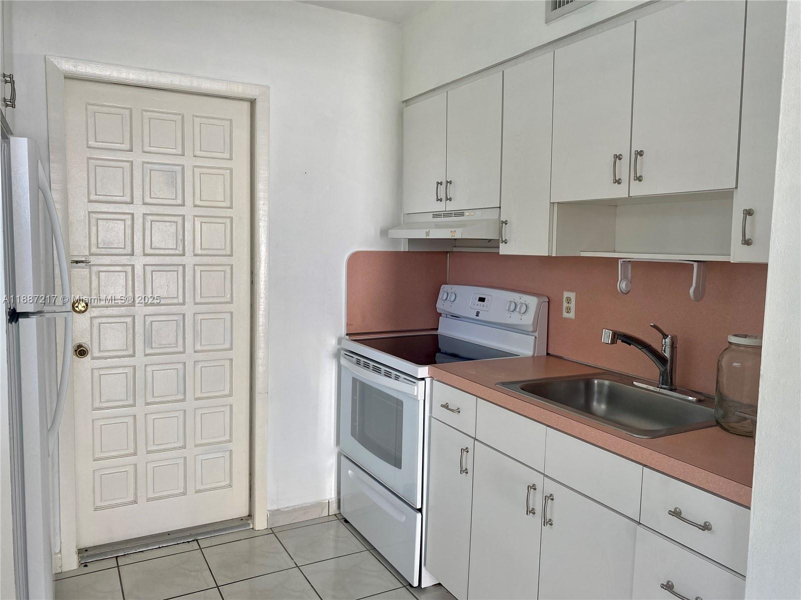 COMFORT GARDENS - Residential Income