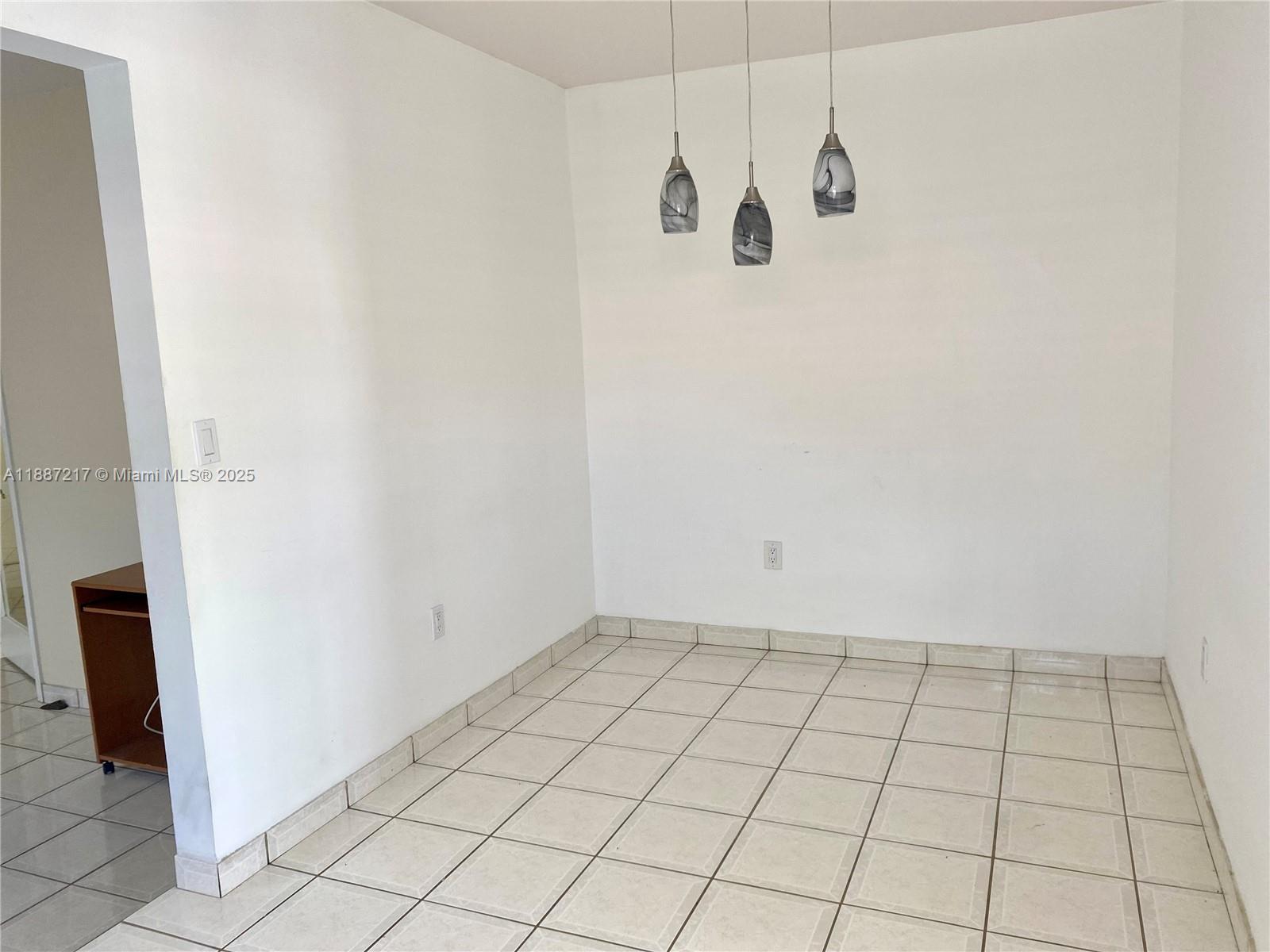 COMFORT GARDENS - Residential Income