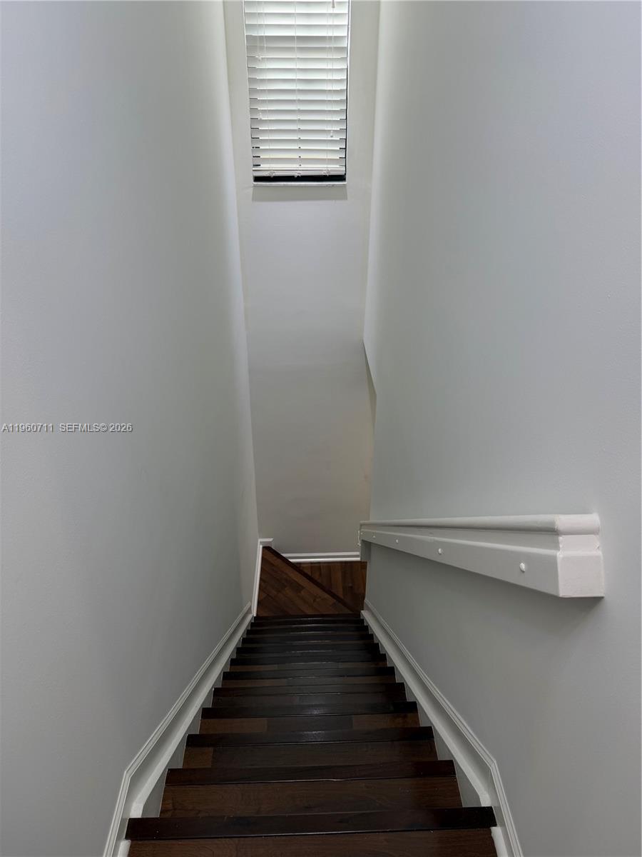 SAWGRASS LAKES - Residential