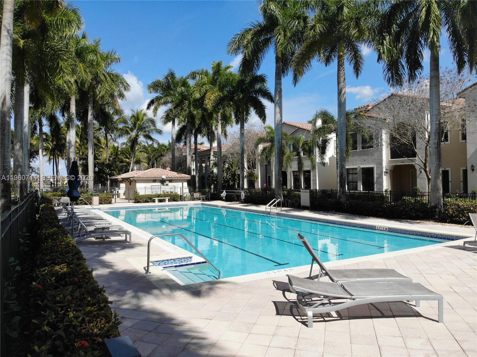 SAWGRASS LAKES - Residential