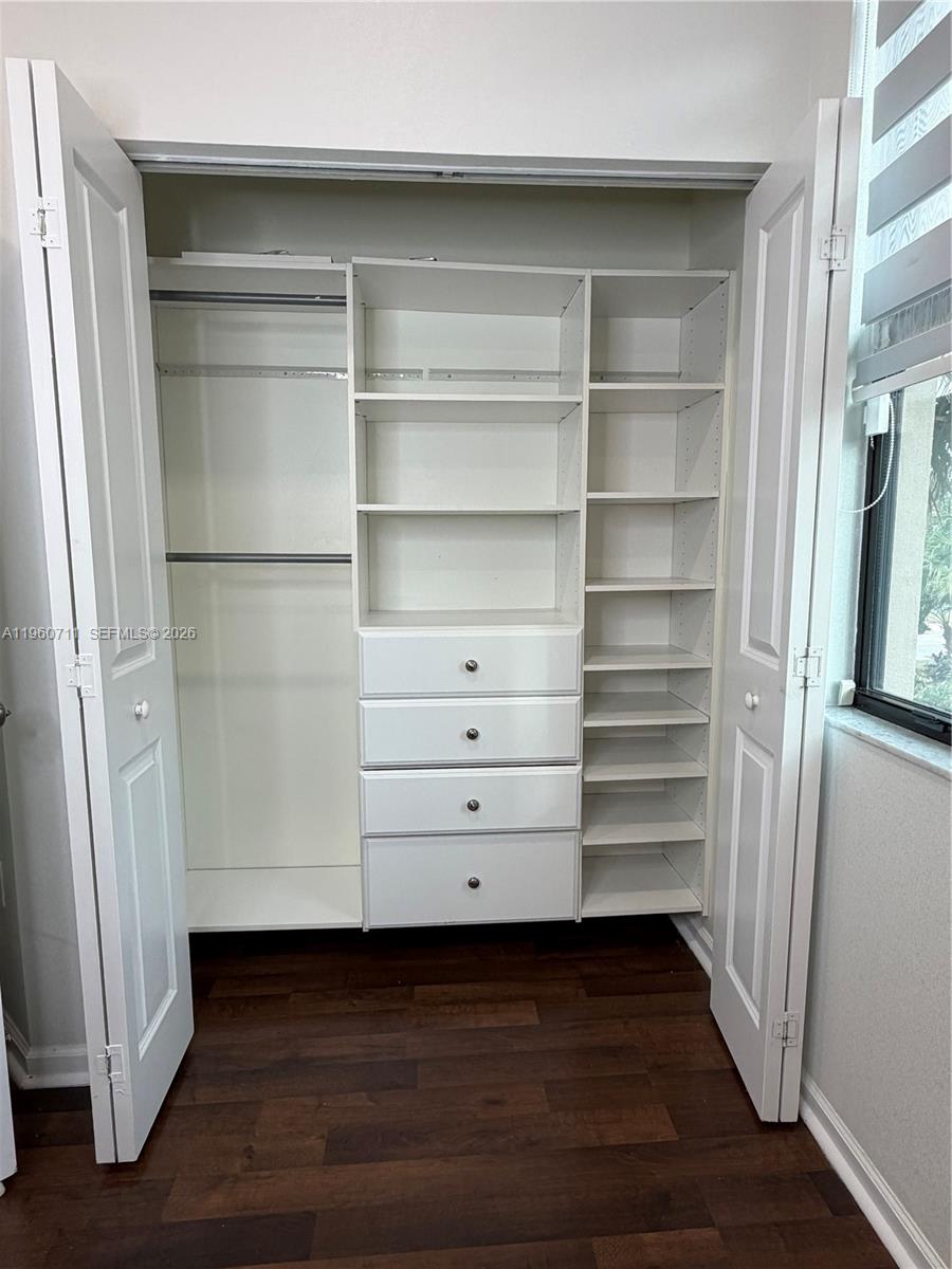 SAWGRASS LAKES - Residential