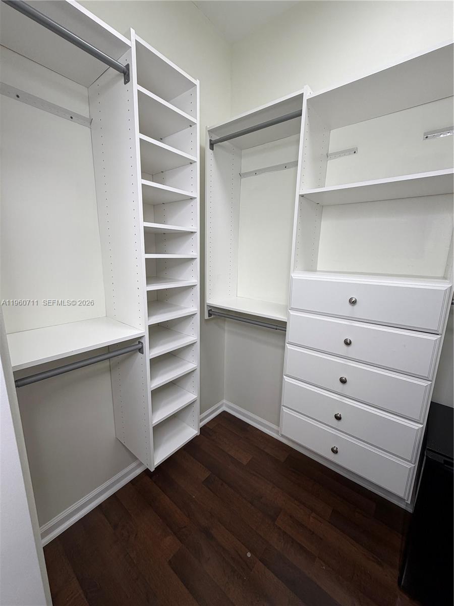 SAWGRASS LAKES - Residential