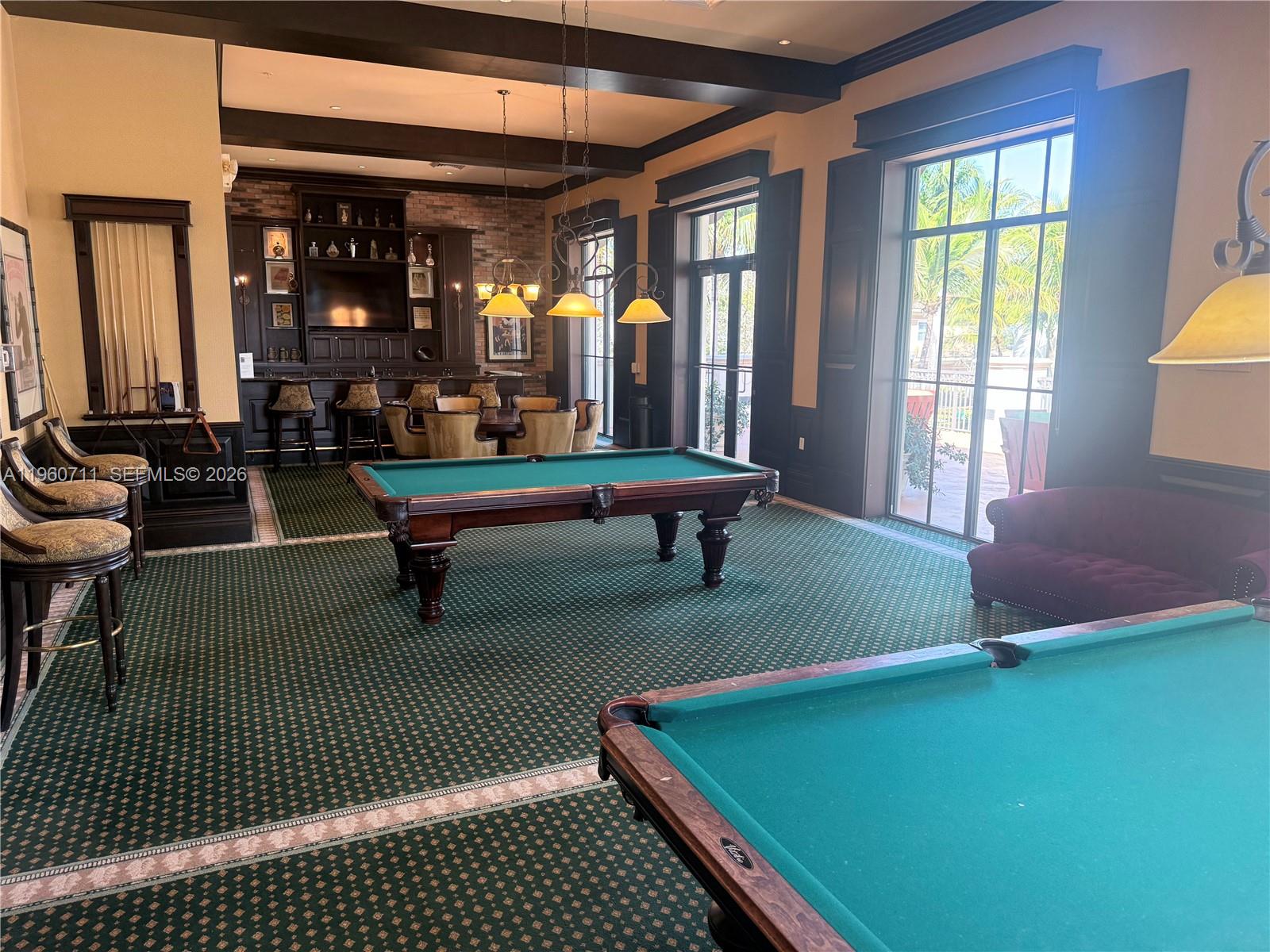 SAWGRASS LAKES - Residential