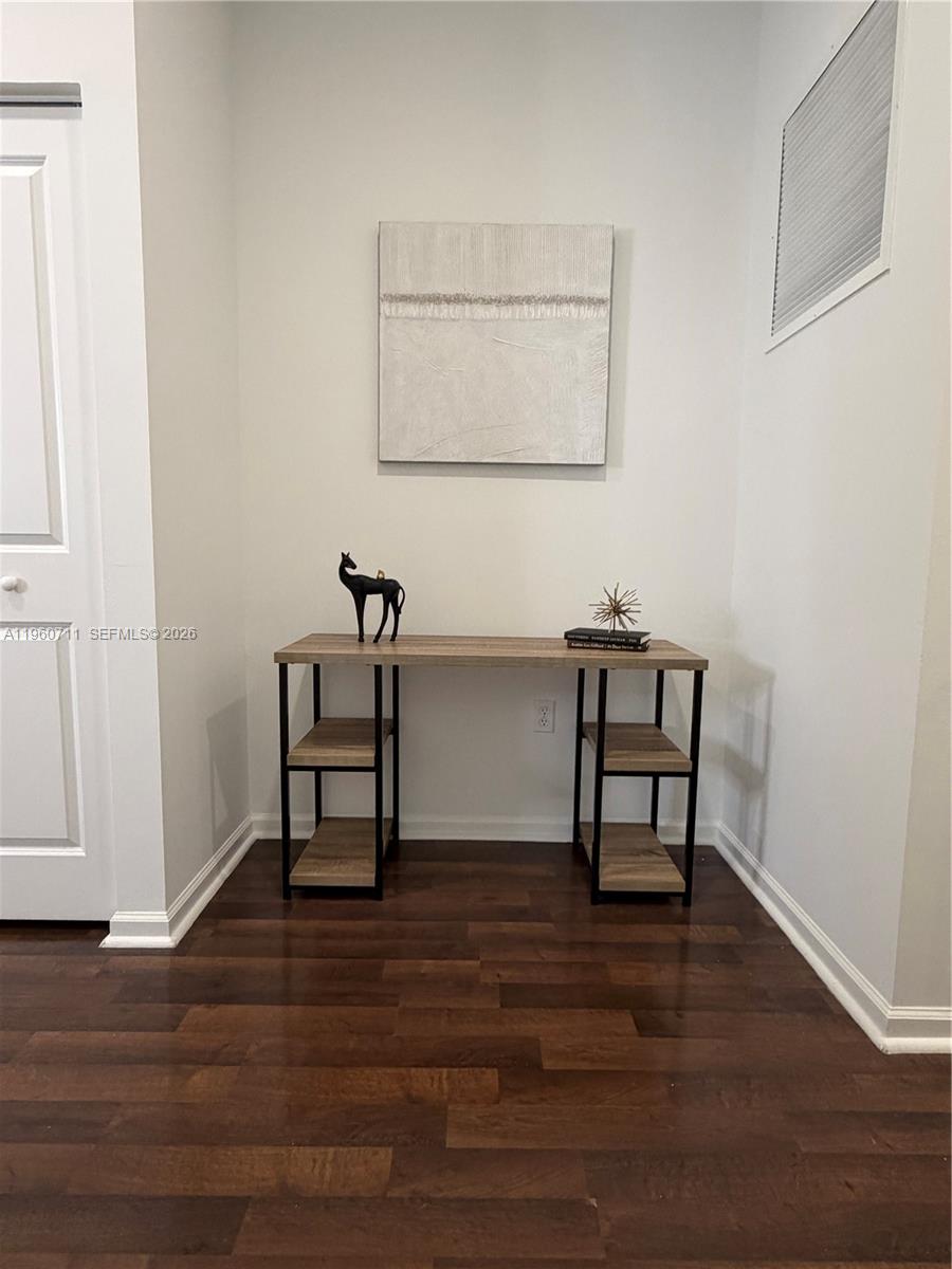 SAWGRASS LAKES - Residential