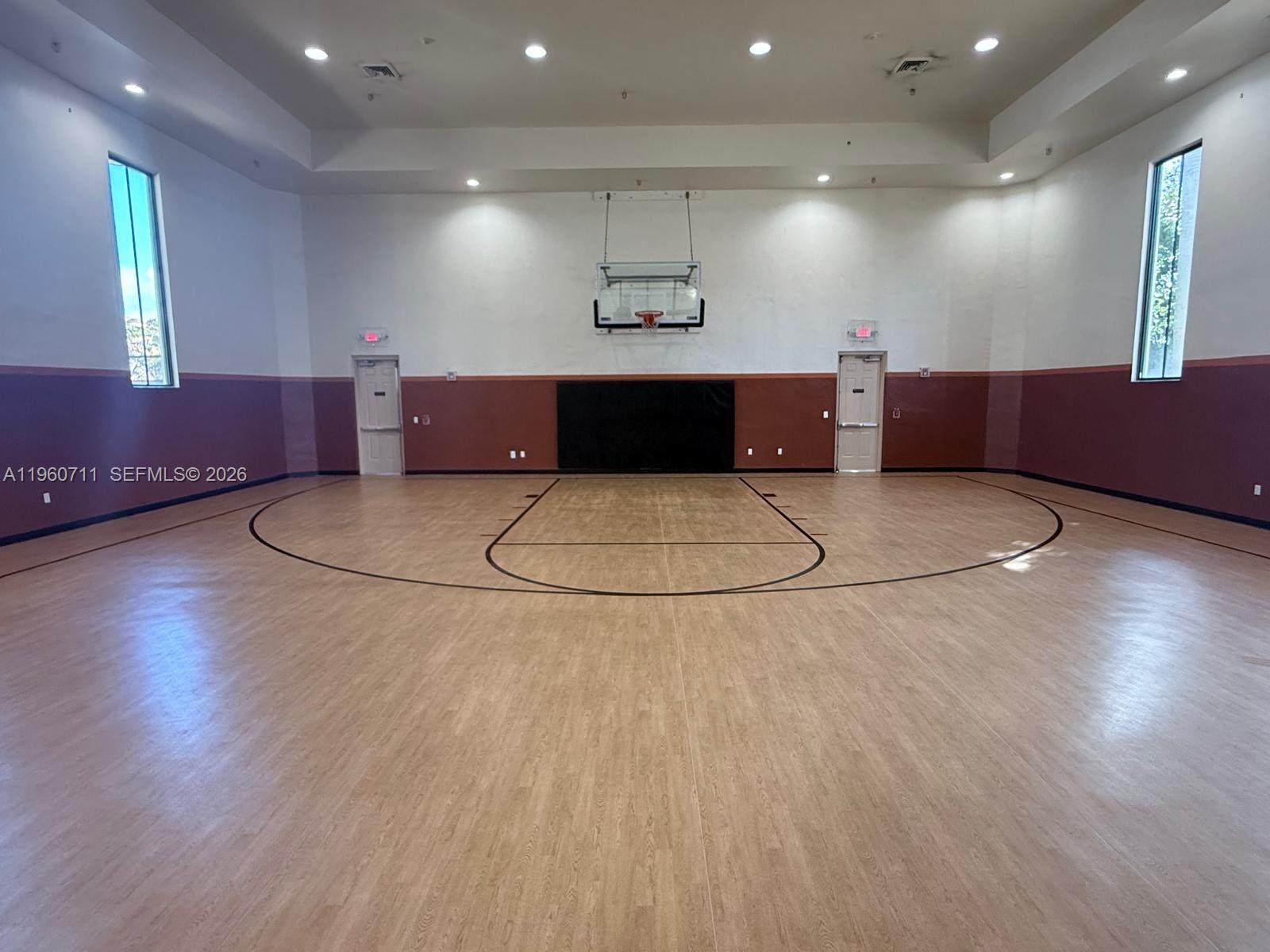 SAWGRASS LAKES - Residential