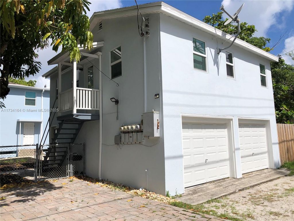 Photo of 114 S M St #5, Lake Worth, FL 33460 (MLS # A11734164)